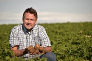 PHOTOS COURTESY OF WASHINGTON STATE POTATO COMMISSION.